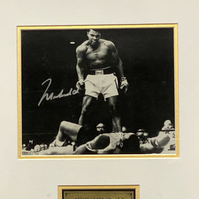 MUHAMMAD ALI VS SONNY LISTON HAND SIGNED PHOTO MEMORABILIA WITH COA #37069