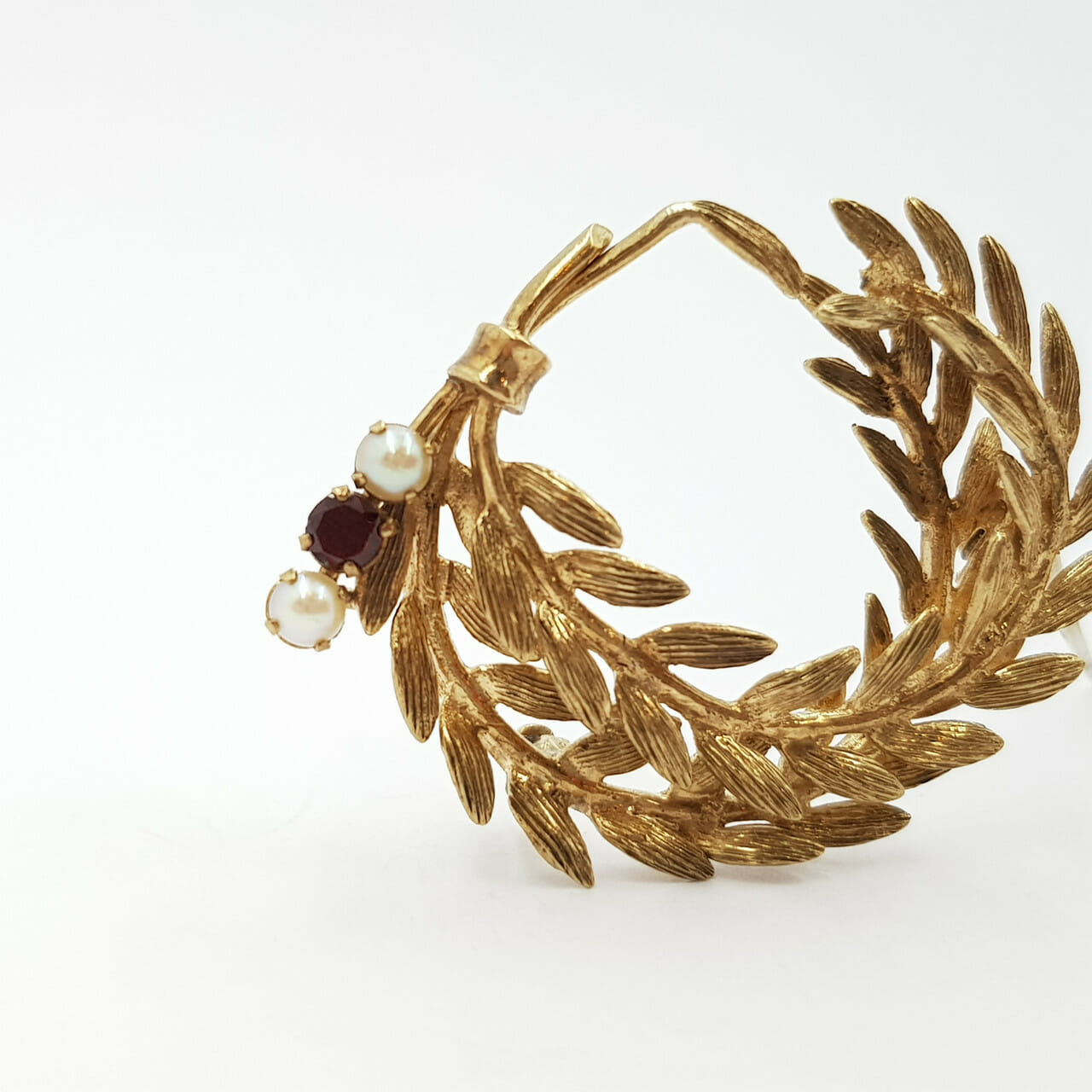 Vintage / Antique 9ct Yellow Gold Pearl & Garnet Brooch Wreath / Branch #55360 Vintage / Antique 9ct Yellow Gold Pearl & Garnet Brooch Wreath / Branch #55360