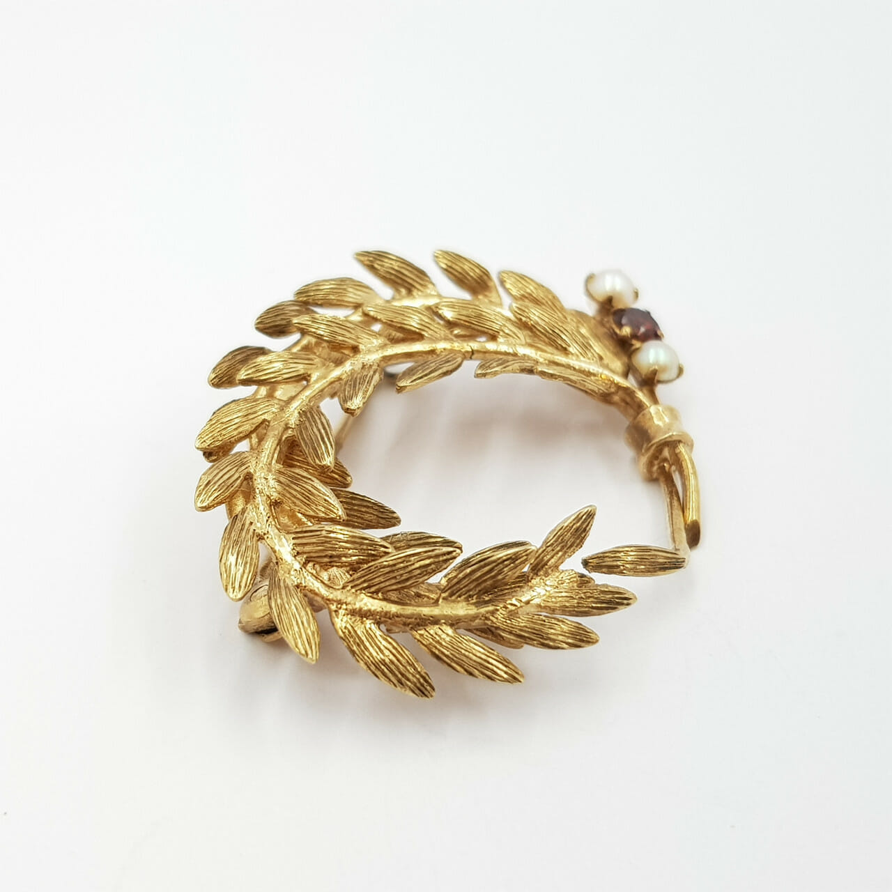 Vintage / Antique 9ct Yellow Gold Pearl & Garnet Brooch Wreath / Branch #55360 Vintage / Antique 9ct Yellow Gold Pearl & Garnet Brooch Wreath / Branch #55360