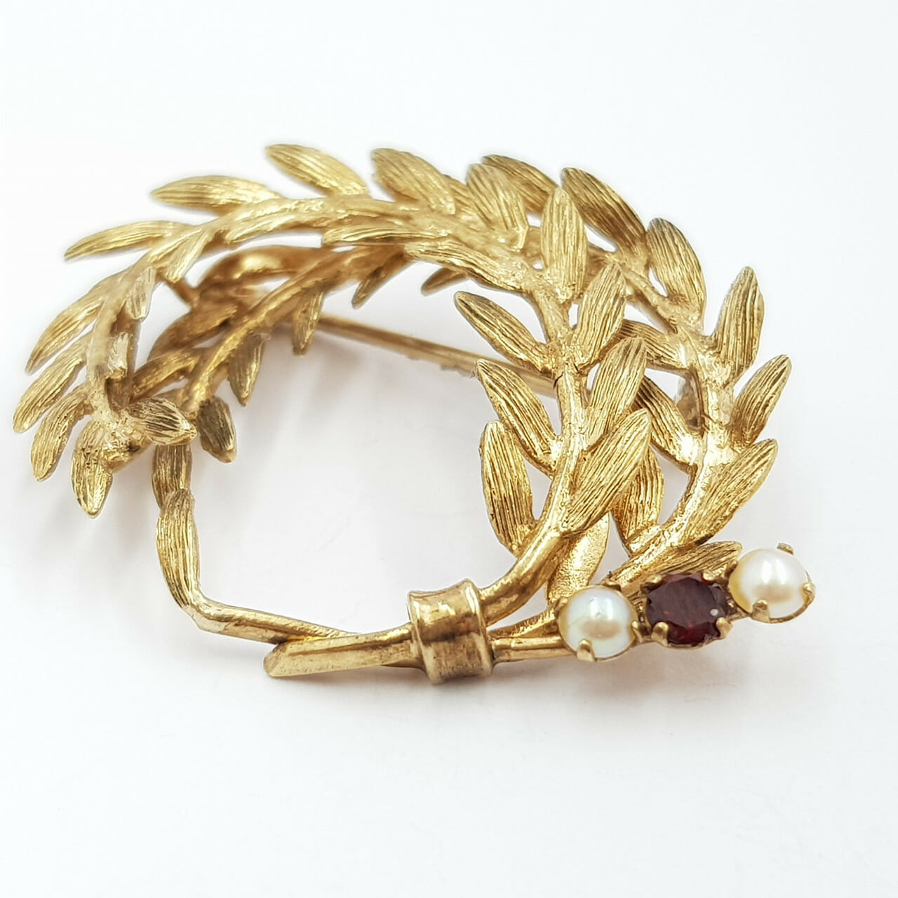 Vintage / Antique 9ct Yellow Gold Pearl & Garnet Brooch Wreath / Branch #55360 Vintage / Antique 9ct Yellow Gold Pearl & Garnet Brooch Wreath / Branch #55360