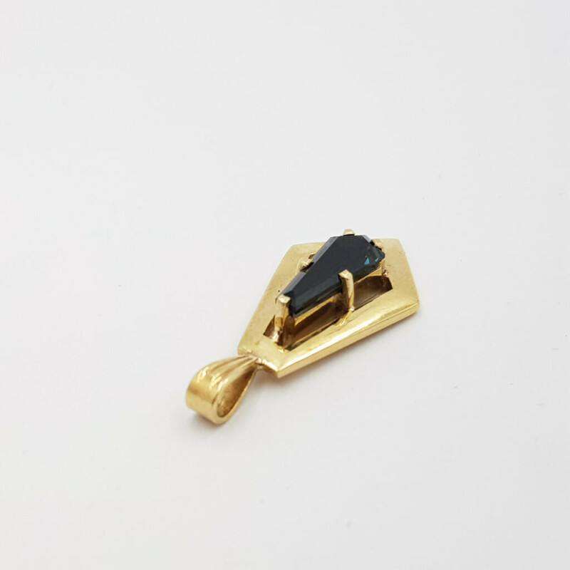 9ct Yellow Gold Tapered Fancy Cut Sapphire Pendant Val $3250 #56361-1