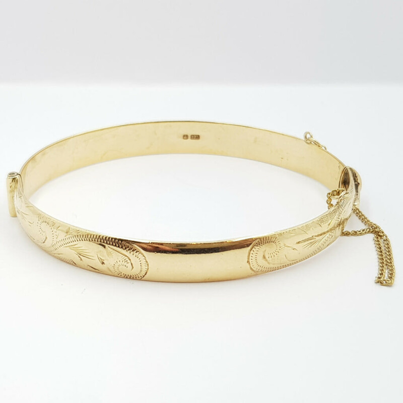 Vintage 9ct Yellow Gold Bangle Oval Hinged Ornate Design #58343