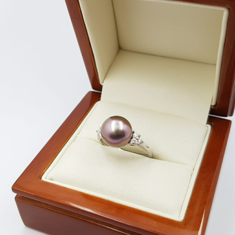18ct White Gold Pearl & Diamond Ring Val $2650 Size N1/2 #58377