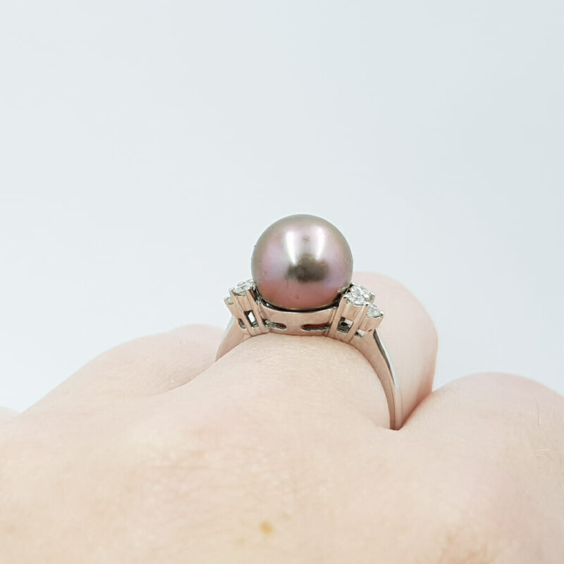 18ct White Gold Pearl & Diamond Ring Val $2650 Size N1/2 #58377