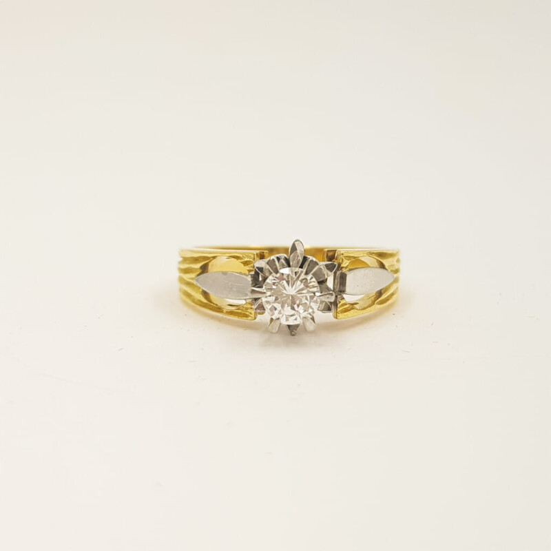 Vintage 18ct Yellow Gold Solitaire Diamond Ring Size M1/2 #60006