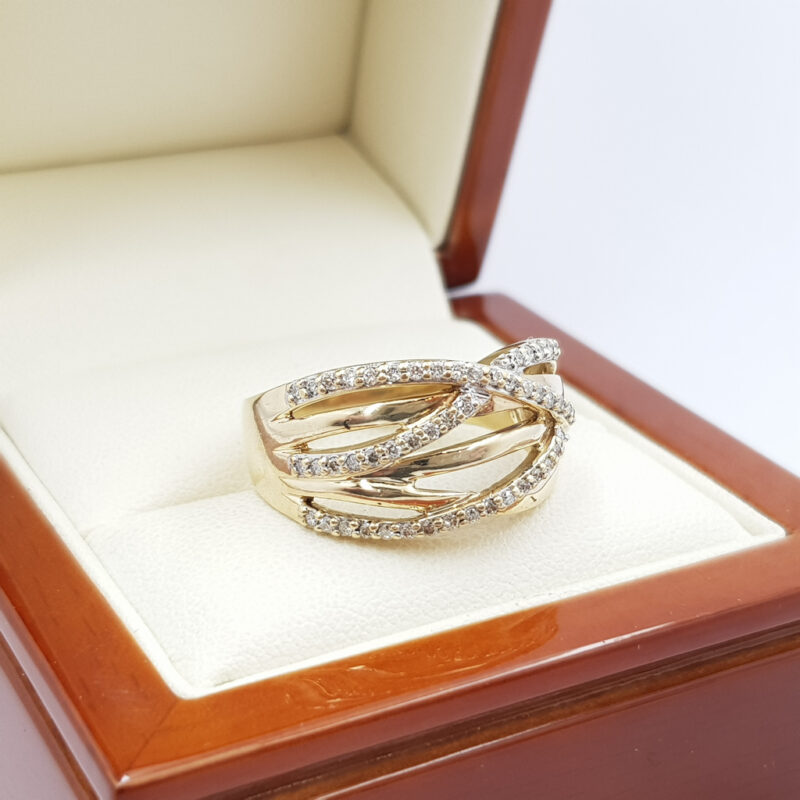 9ct Yellow Gold Diamond Ring Band Size R 1/2 375 #59639