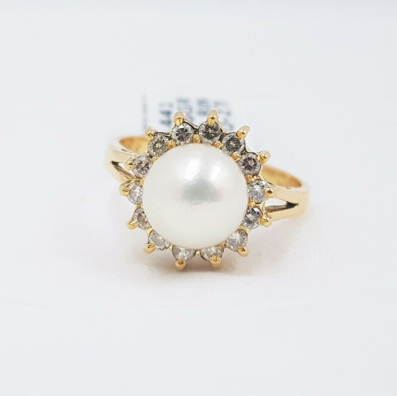 18ct Yellow Gold Pearl & Diamond Halo Ring Val $3575 Size M #51441