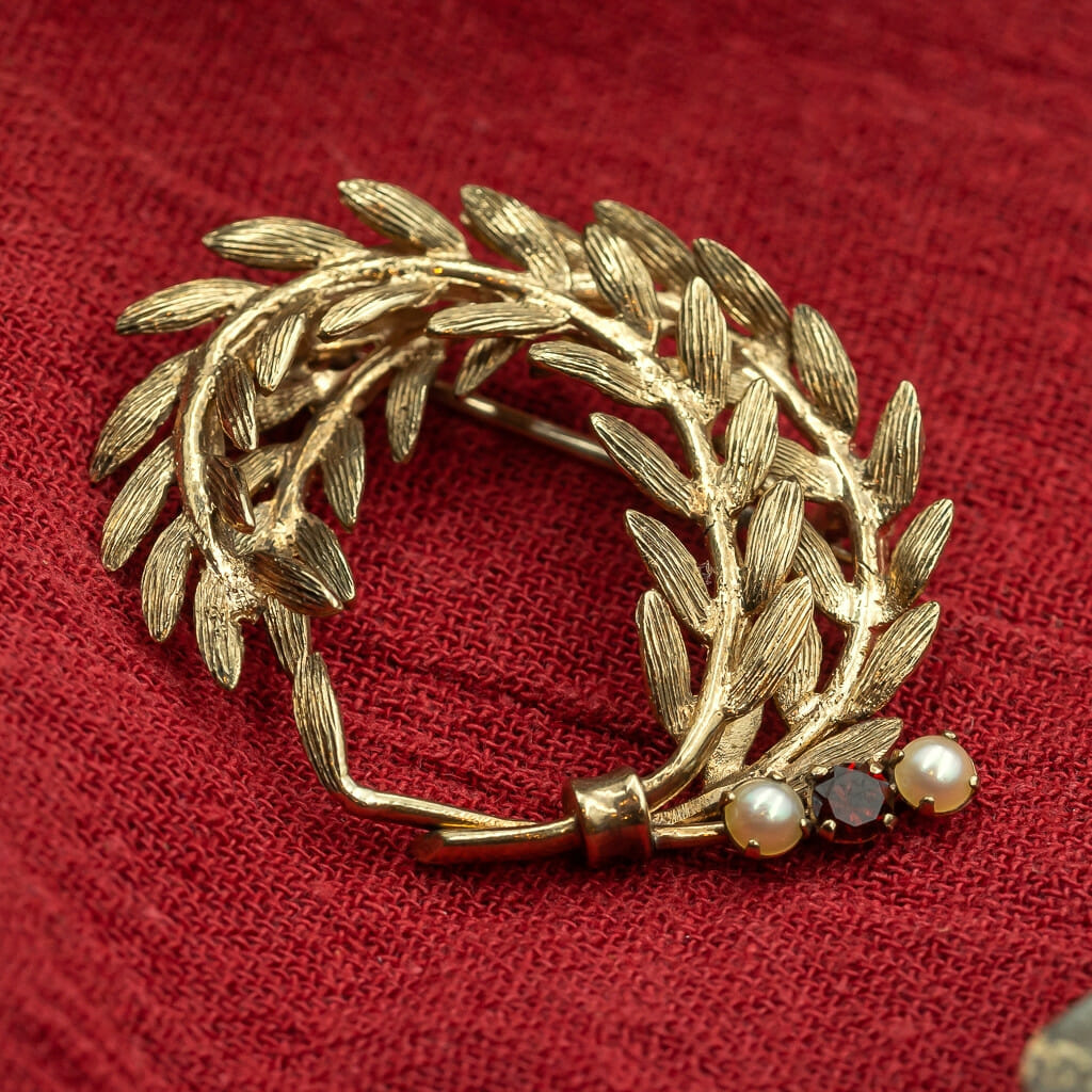 Vintage / Antique 9ct Yellow Gold Pearl & Garnet Brooch Wreath / Branch #55360 Vintage / Antique 9ct Yellow Gold Pearl & Garnet Brooch Wreath / Branch #55360