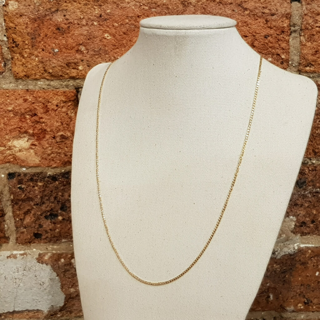 9ct Yellow Gold Curb Link Chain / Necklace 50cm Italy #60154 9ct Yellow Gold Curb Link Chain / Necklace 50cm Italy #60154