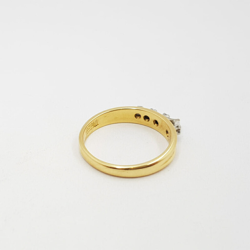 Vintage 18ct Yellow Gold Diamond Ring Size P #59435