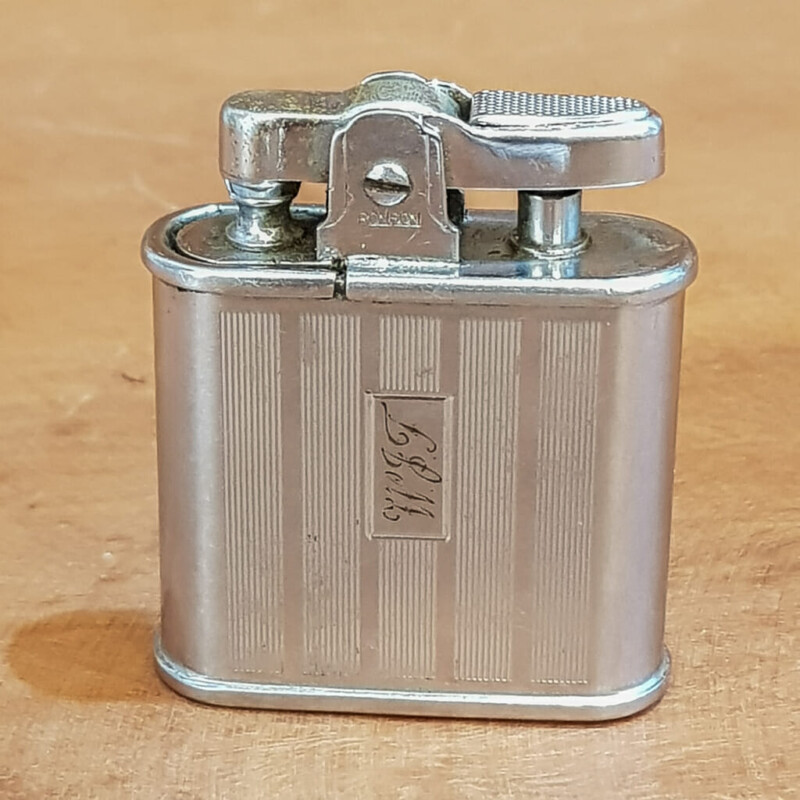 Vintage Engine Ronson Whirlwind Petrol Cigarette Lighter / Engraved Cartouche #58585