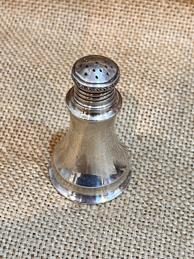Vintage EPNS A1 Quality Salt & Pepper Shakers Set Made in Australia #60879