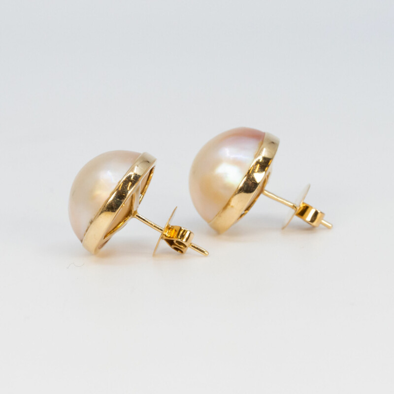 18ct Yellow Gold Mabe Pearl Stud Earrings #60413