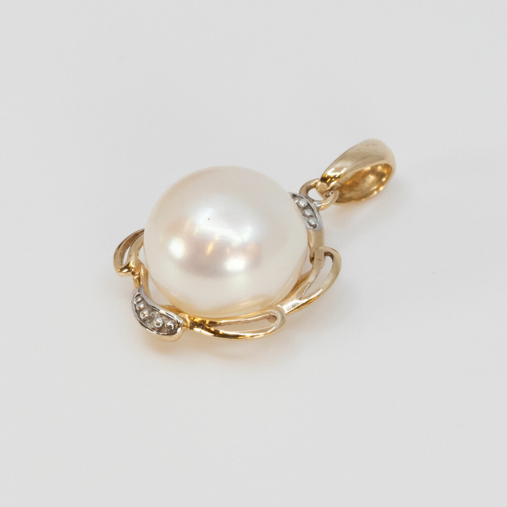 9ct Yellow Gold Mabe Pearl & Diamond Pendant #60412 9ct Yellow Gold Mabe Pearl & Diamond Pendant #60412 - Image 3