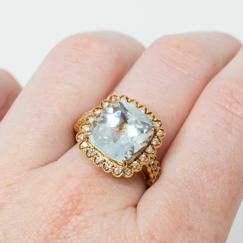 18ct Yellow Gold Large Aquamarine Diamond Halo Ring Size N 1/2 Val $8200 #60396
