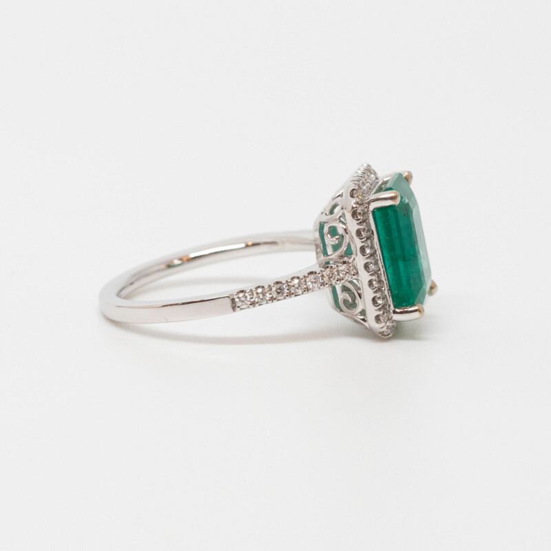 18ct Gold 2.45ct Zambian Emerald & Diamond Ring Val $18000 Size M *New* #60953
