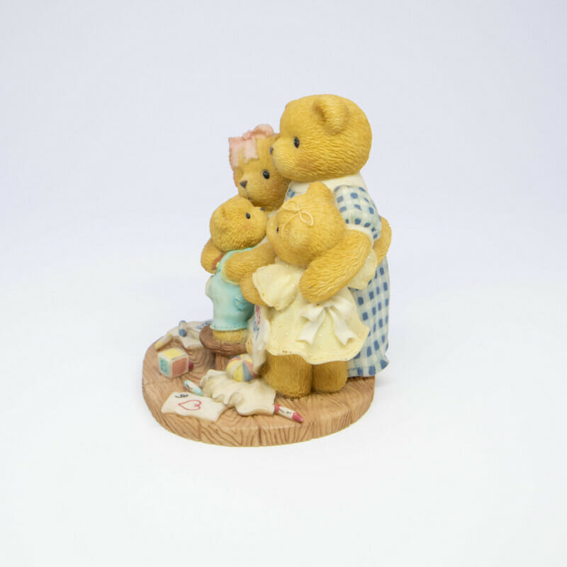 Cherished Teddies Figurine Mom/mum Hugs Special Limited Edition #60998-2