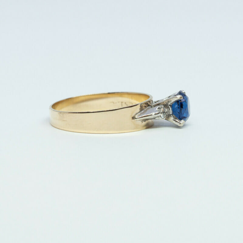 9ct Yellow Gold Blue & White Paste Ring Size O #60047