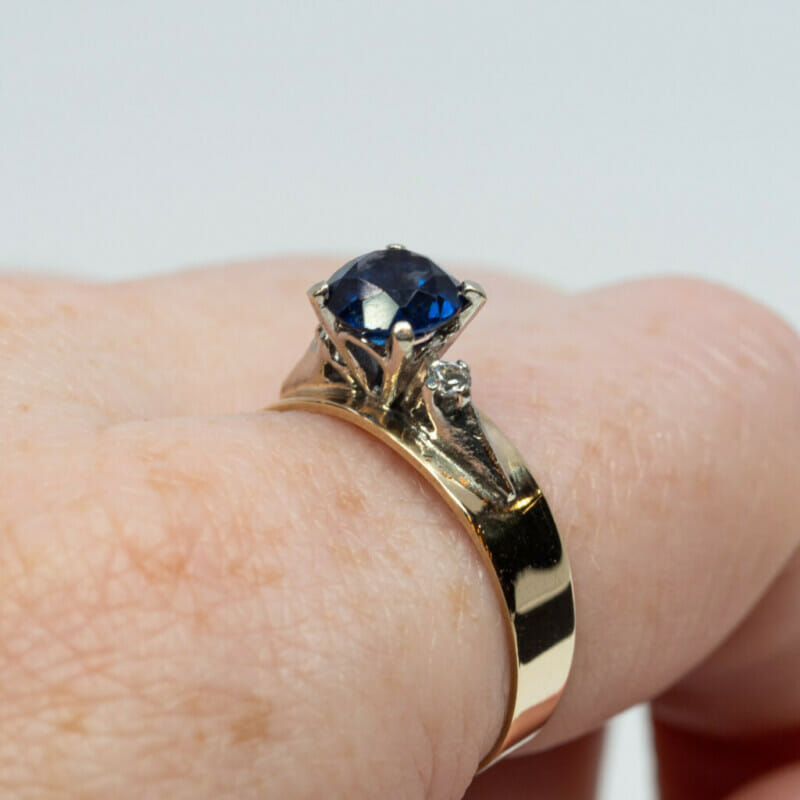 9ct Yellow Gold Blue & White Paste Ring Size O #60047