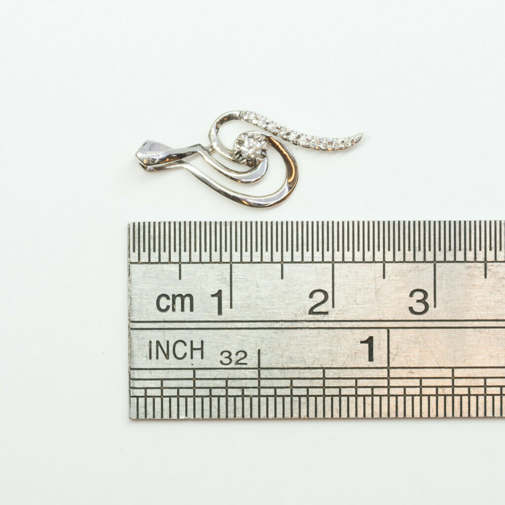 18ct White Gold Diamond Drop Pendant #12160 18ct White Gold Diamond Drop Pendant #12160 - Image 4