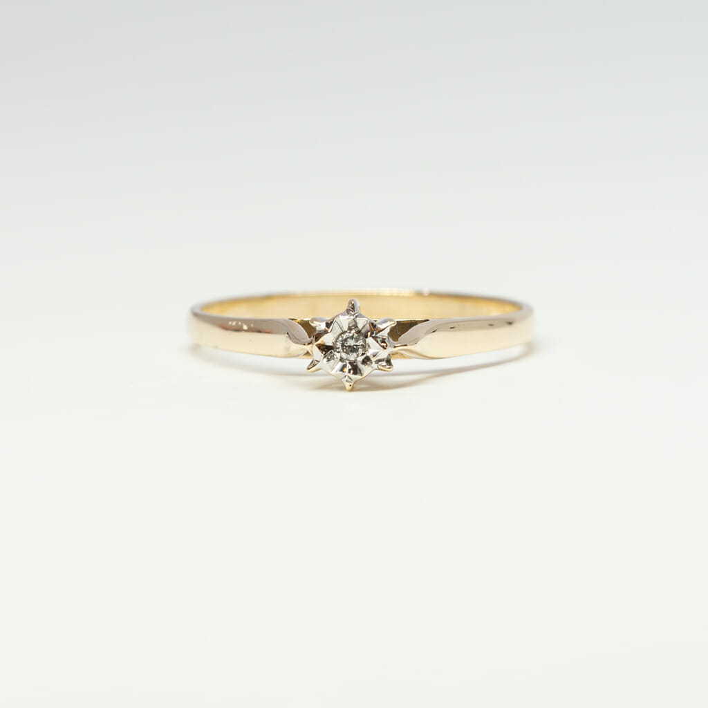 9ct Yellow Gold Diamond Solitaire Illusion Setting Ring Size O 375 #4533-1 9ct Yellow Gold Diamond Solitaire Illusion Setting Ring Size O 375 #4533-1