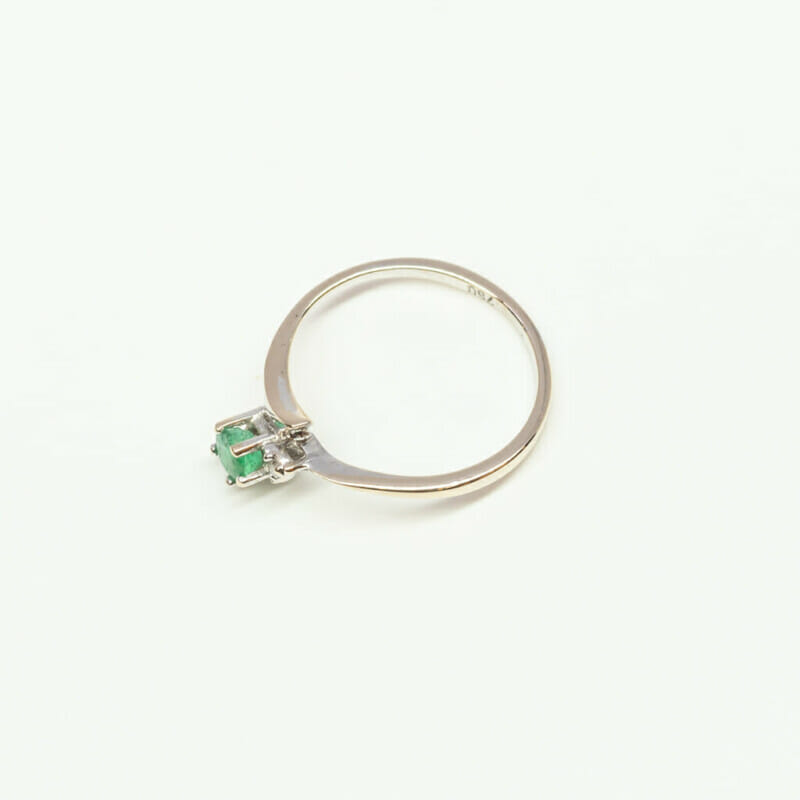 18ct White Gold Emerald & Diamond Pinky Ring Size E 1/2 #914