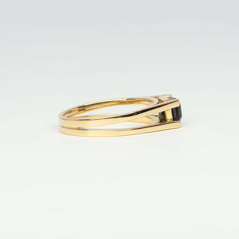 18ct Yellow Gold Split Shank Natural Tourmaline Ring Size N #669
