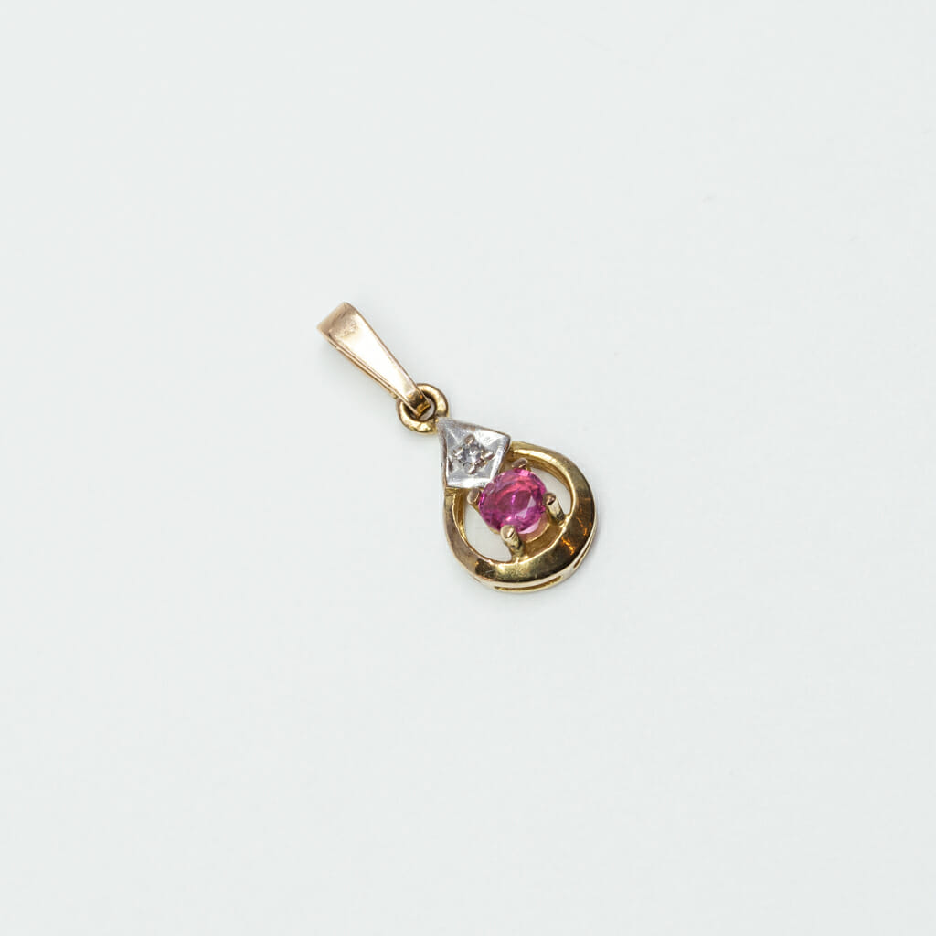 9ct Yellow Gold Ruby & Diamond Drop Pendant #5703-8 9ct Yellow Gold Ruby & Diamond Drop Pendant #5703-8 - Image 2