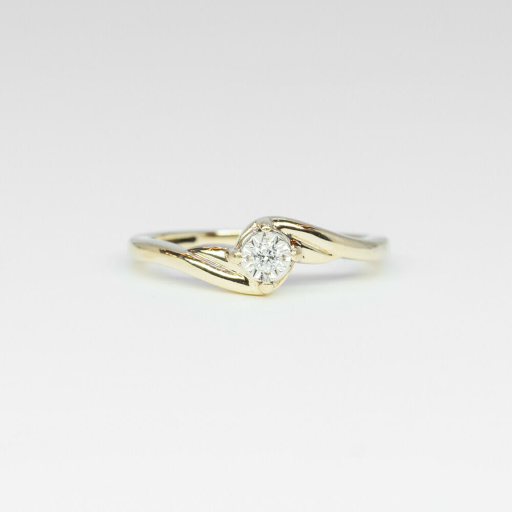9ct Yellow Gold Diamond Solitaire Illusion Ring Size J #60757 9ct Yellow Gold Diamond Solitaire Illusion Ring Size J #60757