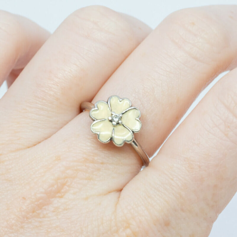 Pandora Silver CZ Flower Primrose White Enamel Ring Size K / 50 #61255-12