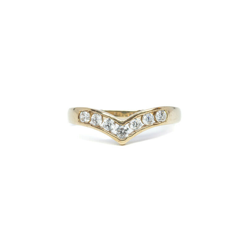 9ct Yellow Gold CZ Chevron Ring Size Q #23880