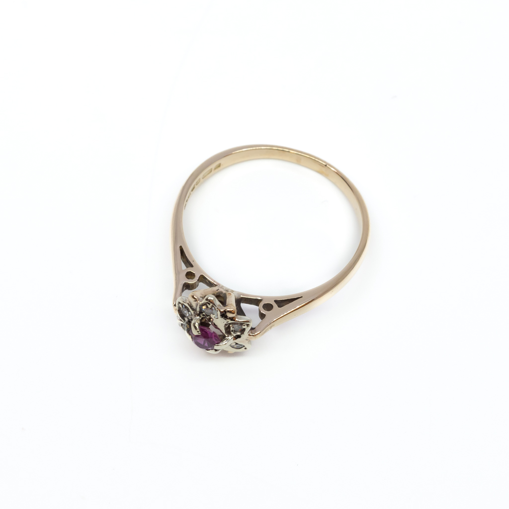 9ct Yellow Gold Ruby & Diamond Flower Ring Size M #60343 9ct Yellow Gold Ruby & Diamond Flower Ring Size M #60343 - Image 3