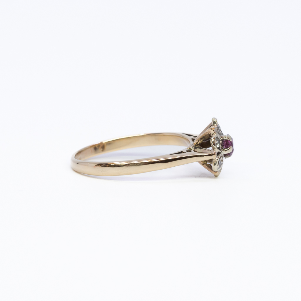 9ct Yellow Gold Ruby & Diamond Flower Ring Size M #60343 9ct Yellow Gold Ruby & Diamond Flower Ring Size M #60343 - Image 4