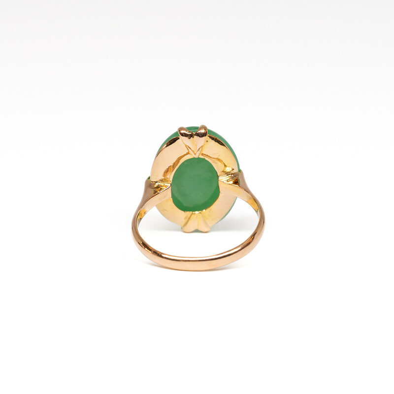 18ct Yellow Gold Jade Oval Cabochon Ring Size M #61375