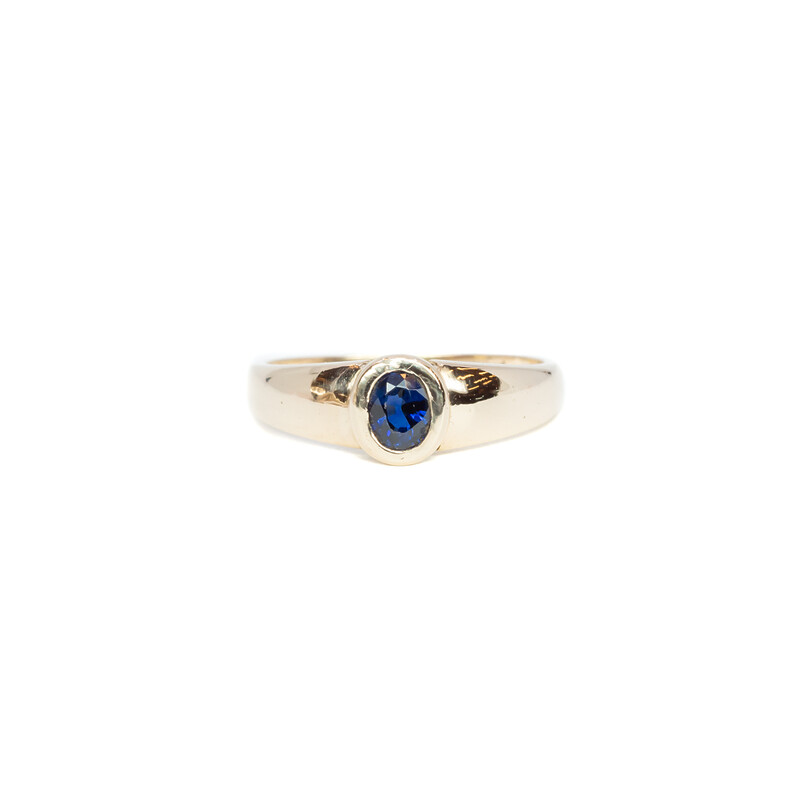 9ct Yellow Gold Oval Blue Sapphire Ring Size O 375 #60841