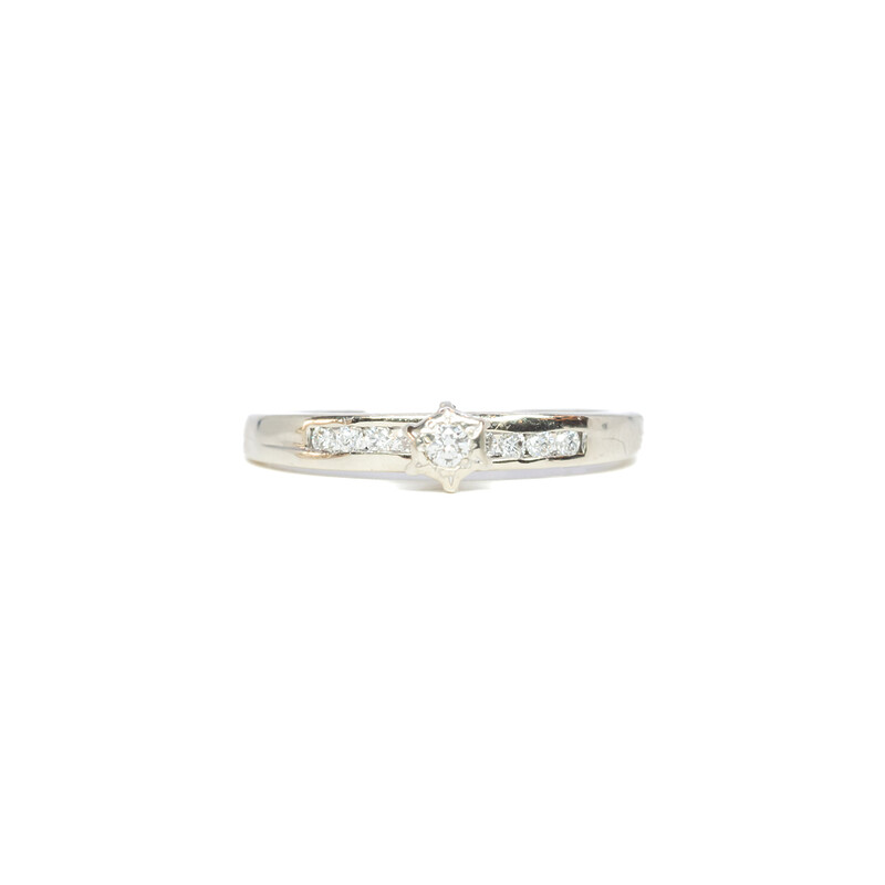 9ct White Gold Diamond Ring Size R #61289