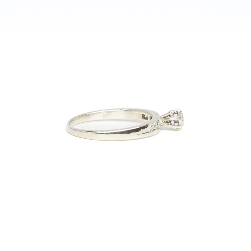 9ct White Gold Diamond Ring Size R #61289