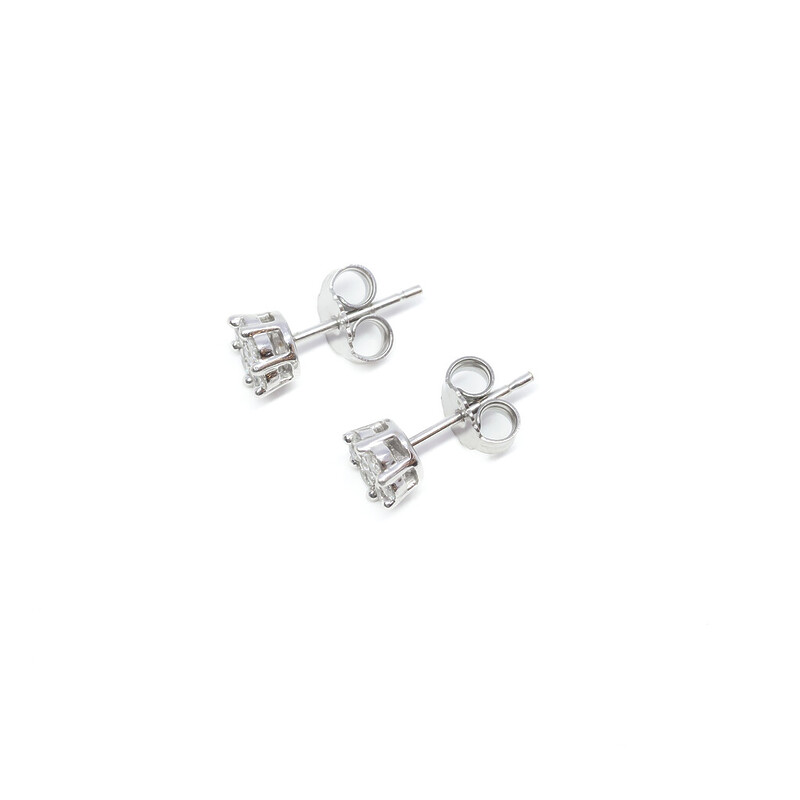 10ct White Gold Diamond Cluster Stud Earrings #13652