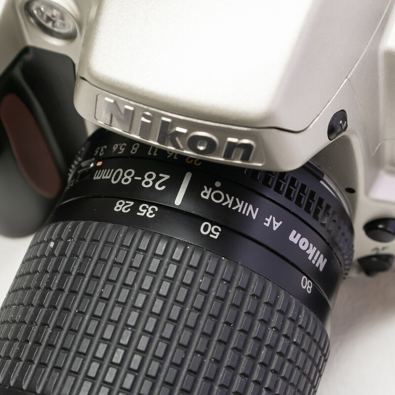 Nikon N60 35mm SLR Film Camera & Nikkor 28-80mm Lens & Carrying Case #61149