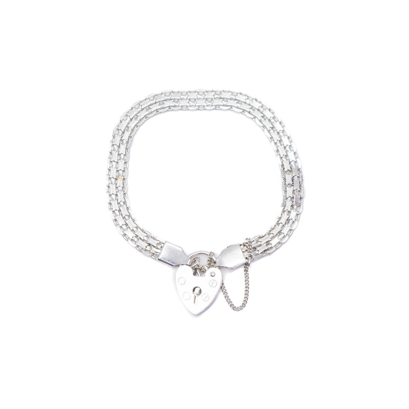 Sterling Silver Bracelet with Love Heart Clasp 18cm #61604