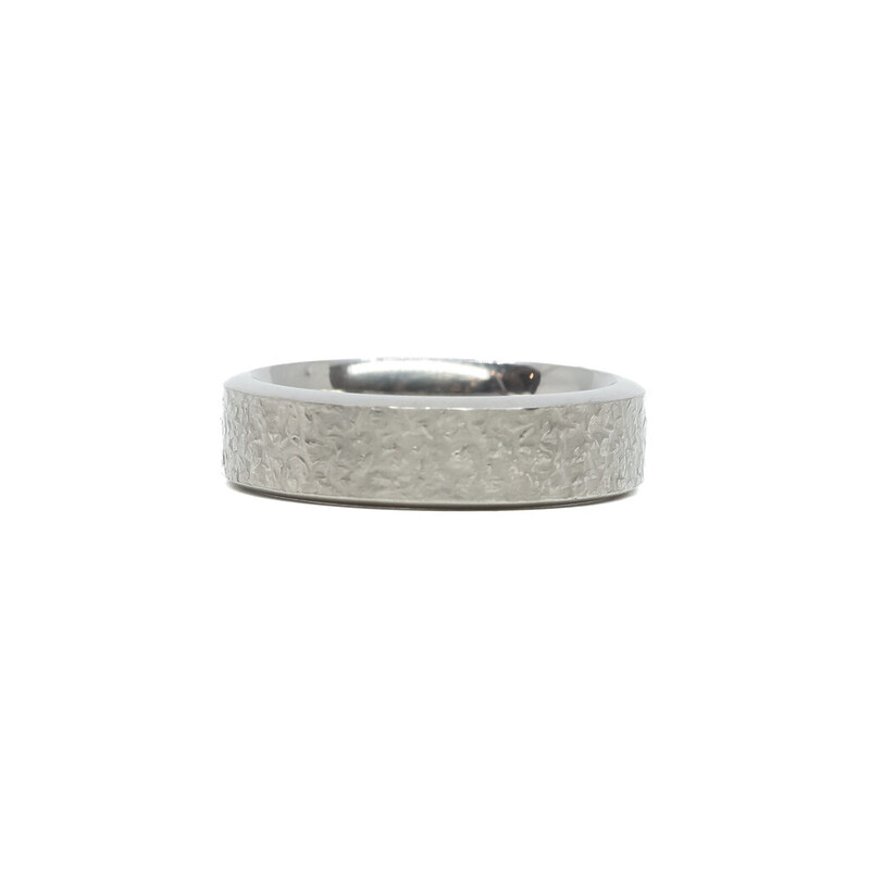 Textured Men's Titanium Band Ring Size Q #62166