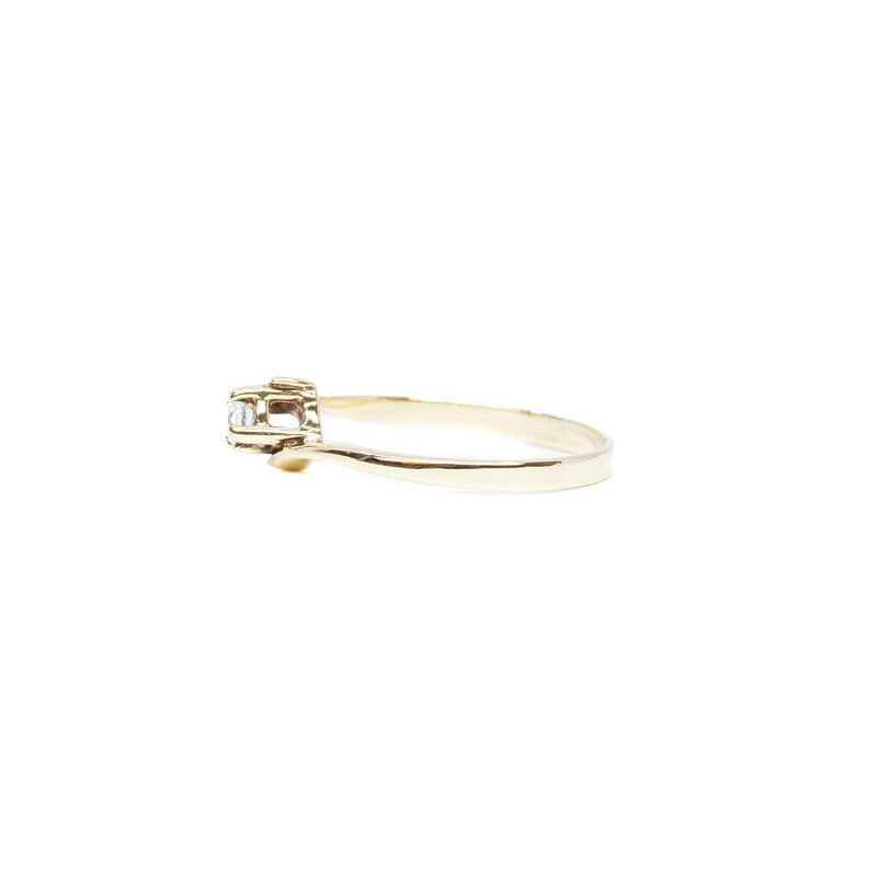 9ct Yellow Gold Solitaire CZ Ring Size M 1/2 #61580