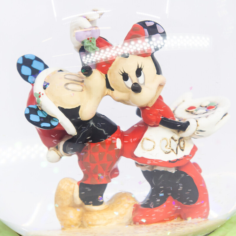 Disney Traditions Mickey & Minnie Under the Mistletoe Waterball Snowglobe 4060275 #61784