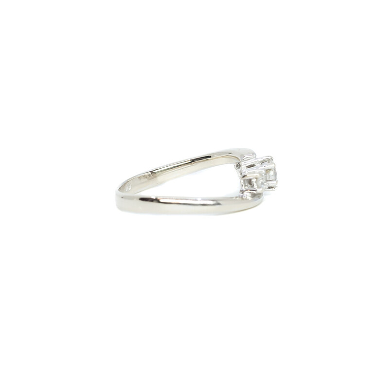 18ct White Gold Diamond Trilogy Split Shank Ring Size J #61817