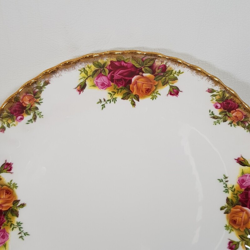 Royal Albert Old Country Roses Round Serving Tray Plate 23cm 9-Inch Made in England #60995-1