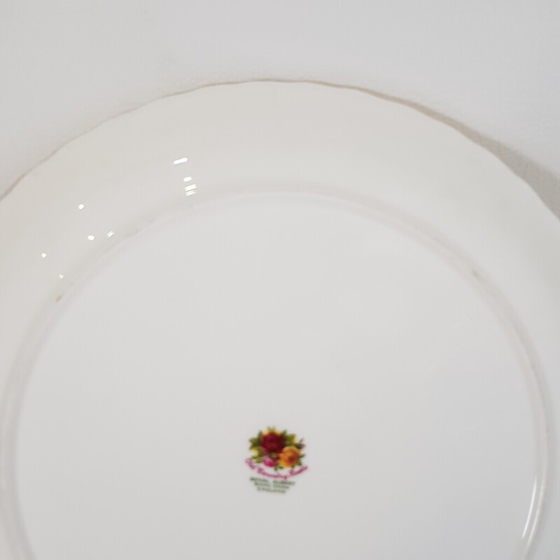 Royal Albert Old Country Roses Round Serving Tray Plate 23cm 9-Inch Made in England #60995-1