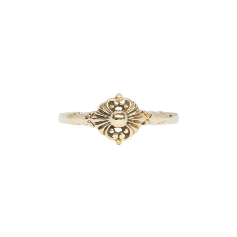 9ct Yellow Gold Ornate Vintage Style Ring Size M #61347
