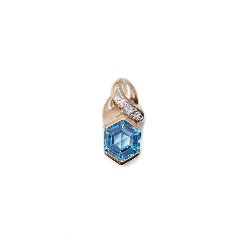 9ct Yellow Gold Blue Topaz & Diamond Pendant #62290