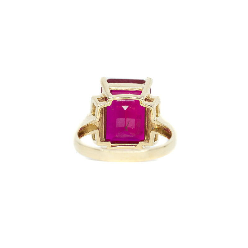 9ct Yellow Gold Large Synthetic Ruby & Diamond Cocktail Ring Size O #62381