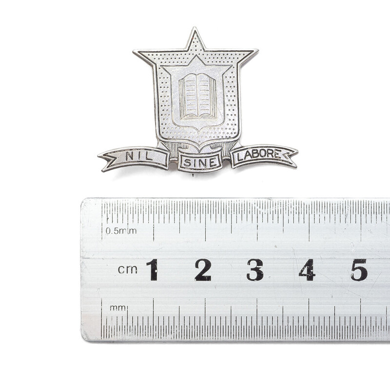 Vintage Brisbane Girls Grammar Sterling Silver Badge NIL SINE LABORE #62200